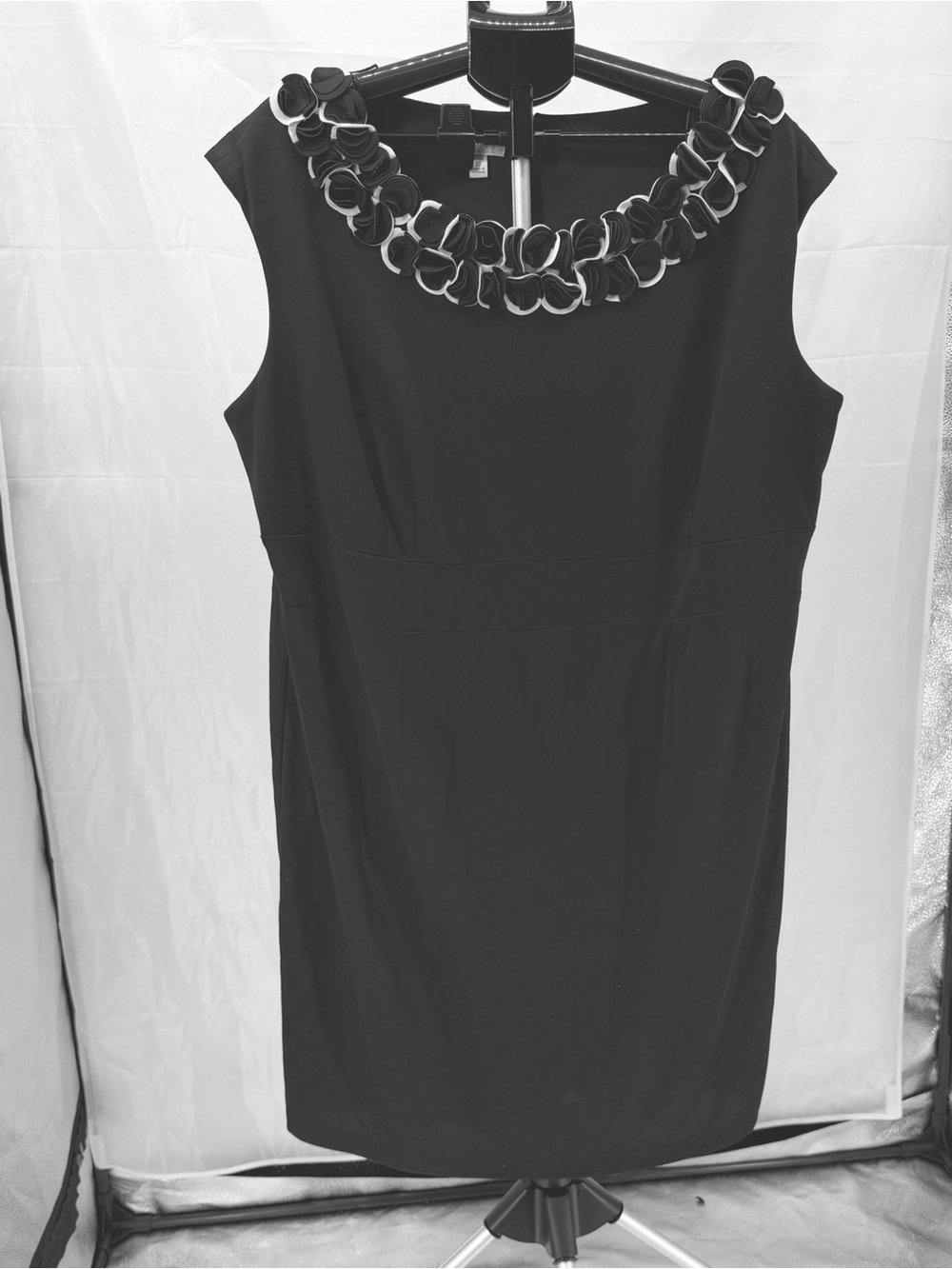 Dress Barn Black Sleeveless Lined Petals Collar Dress Size 22 Business Evening